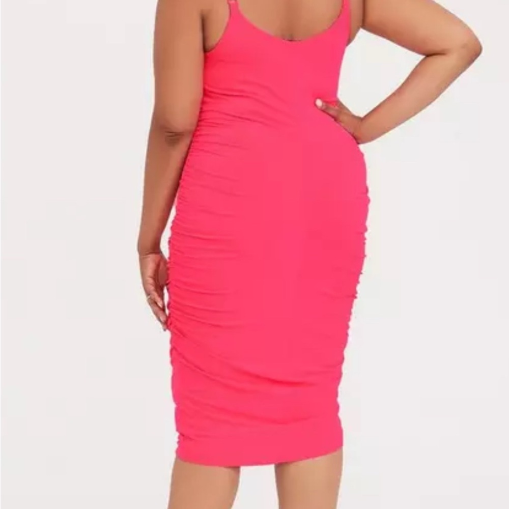 Hot Pink Ruched Bodycon Dress - Picture 3 of 6